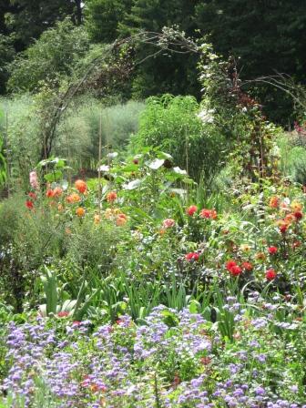 copy-of-chanticleer-82808-cutting-garden-resized