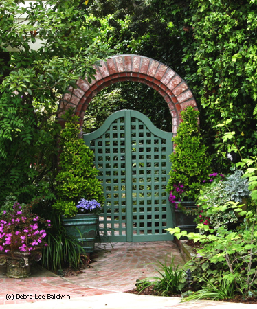 Ingrid Rose gate, resized