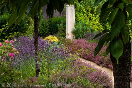 Rammed earth column in Ratway garden